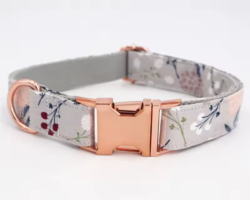 Silver Meadow Floral Dog Collar and Leash Set