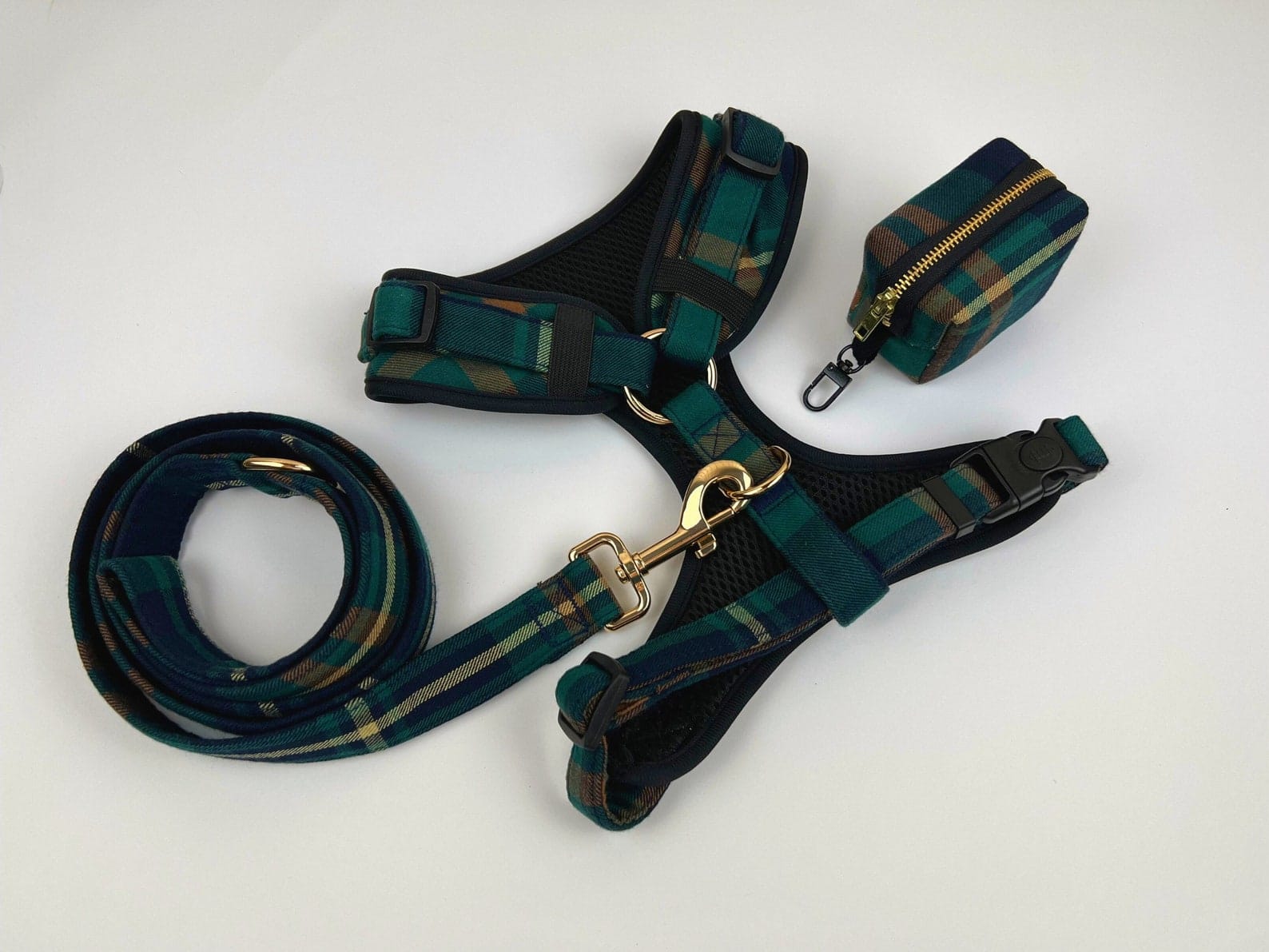 D&D Paws Designed Plaid Dog Vest Set [Made-to-Order]